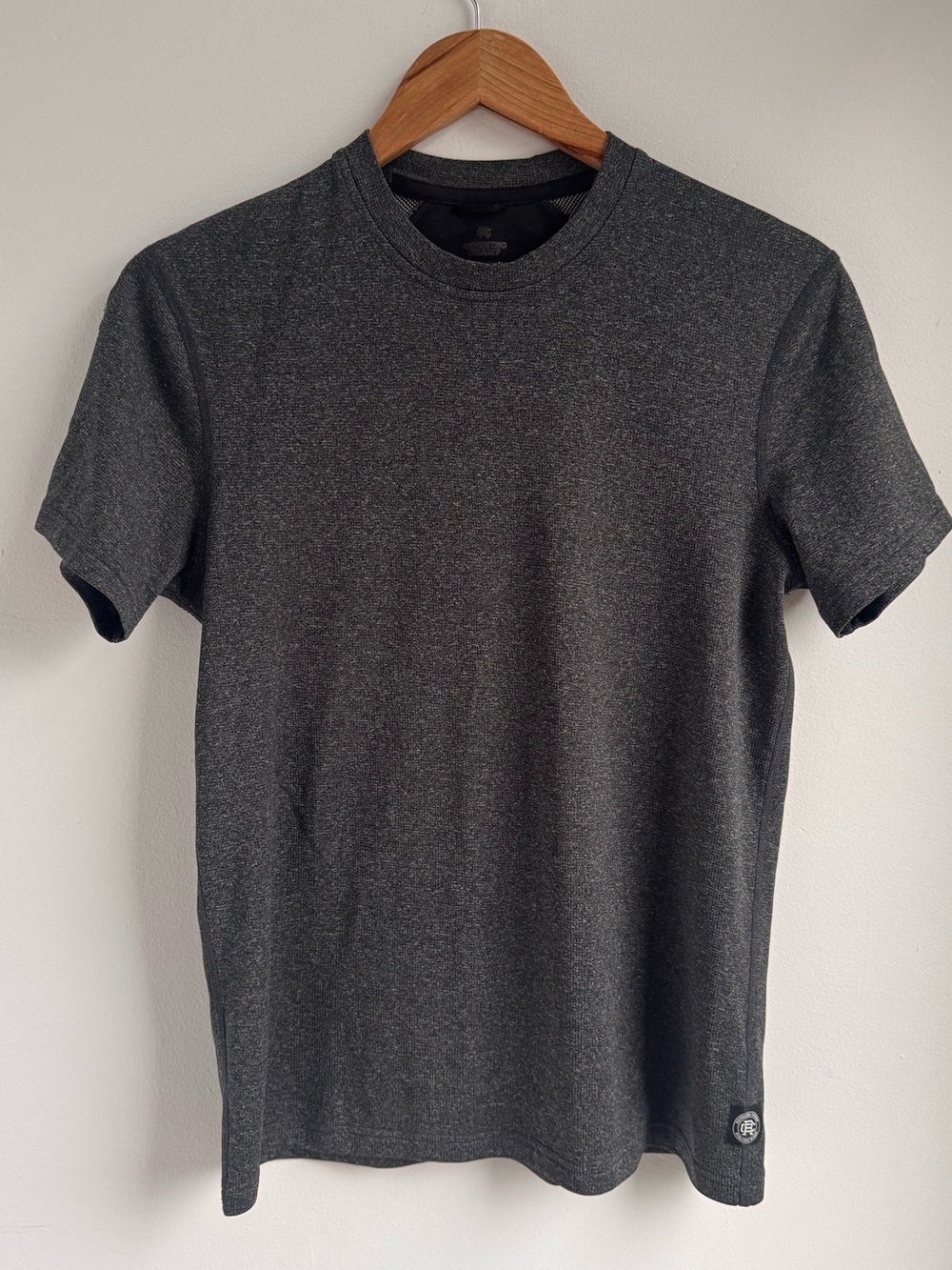 Reigning‎ Champ Men's Charcoal Crew Neck T-Shirt Merino Blend Small